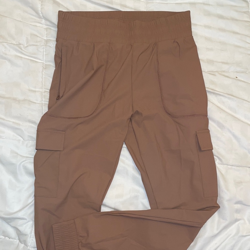 Balance athletica swift joggers NWOT
